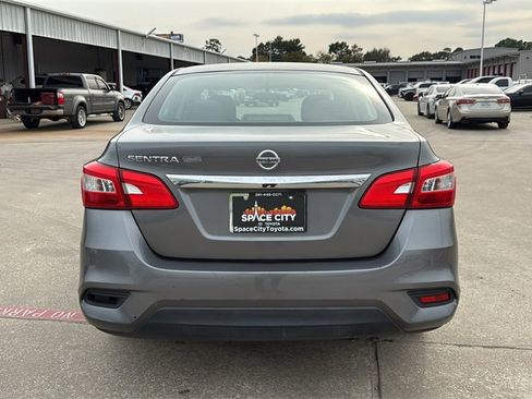 Used 2017 Nissan Sentra S image 6