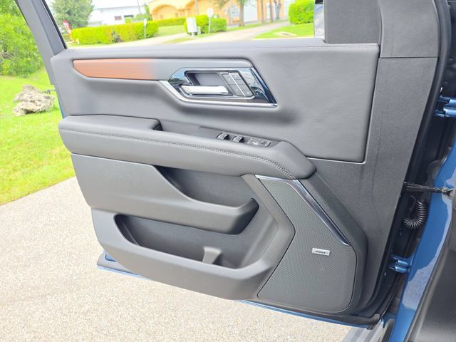 New 2026 GMC Yukon Denali w/ Denali Reserve Package RWD image 23