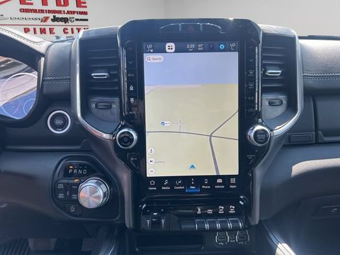 Used 2023 RAM 1500 Laramie AWD/4WD image 2