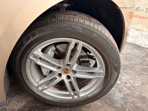 Used 2017 Porsche Macan Sport Edition image 40