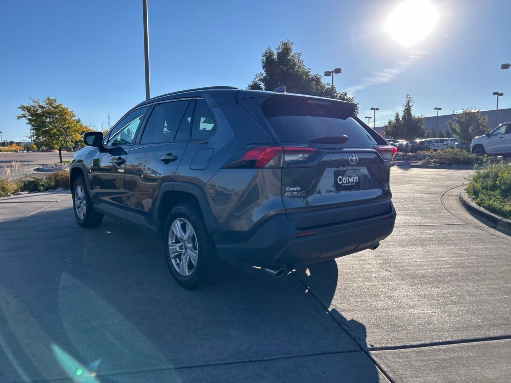 Used 2021 Toyota RAV4 XLE AWD/4WD image 5