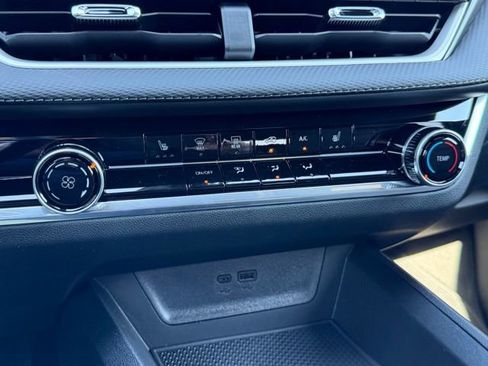 New 2026 Chevrolet Equinox LT image 17