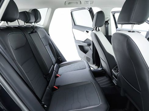 New 2026 Volkswagen Taos SE AWD/4WD image 73