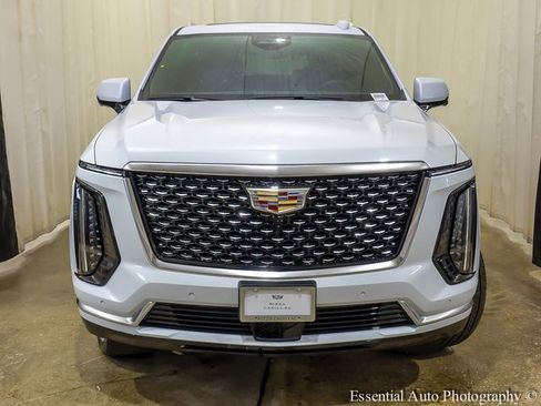 New 2026 Cadillac Escalade Luxury image 4