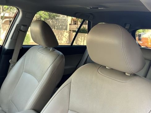 Used 2016 Subaru Outback 2.5i Limited image 9