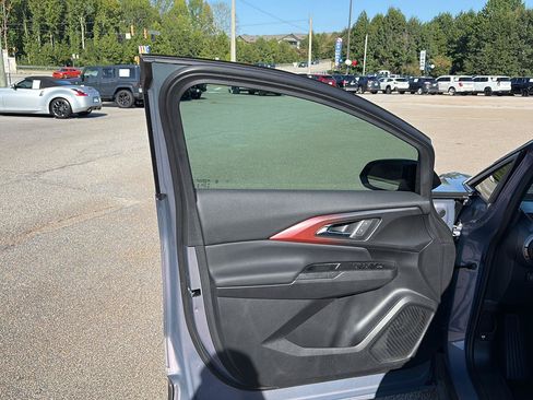 Used 2024 Chevrolet Equinox EV RS FWD image 7
