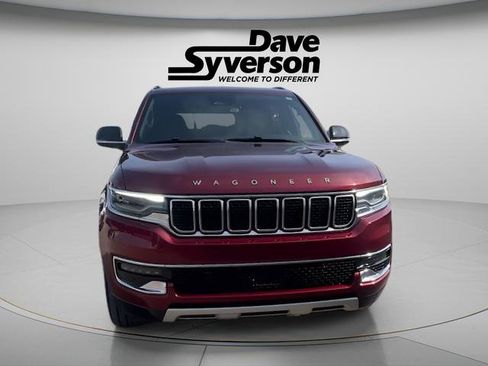 Used 2024 Jeep Wagoneer L Series II w/ Flexible Seating Group AWD/4WD image 2