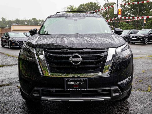 Certified 2025 Nissan Pathfinder SL w/ SL Premium Package image 2