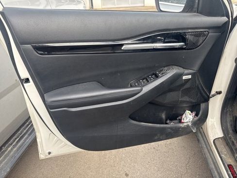 Used 2021 Kia Seltos SX w/ SX Sunroof Package image 8