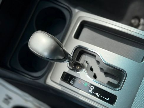 Used 2012 Toyota Tacoma 4x4 Access Cab w/ SR5 Pkg image 24