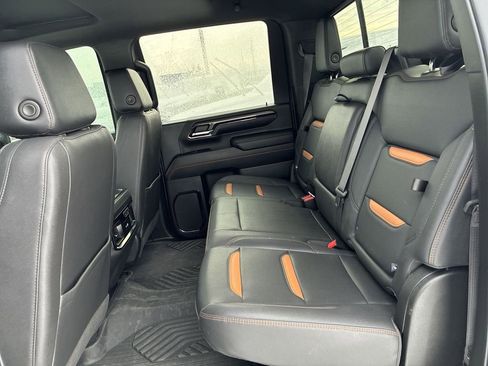 Used 2024 GMC Sierra 2500 AT4 w/ AT4 Preferred Package image 19