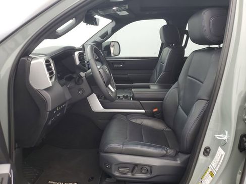 Used 2025 Toyota Sequoia Platinum AWD/4WD image 19