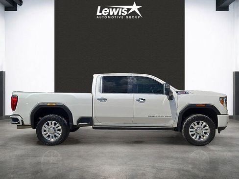 Used 2023 GMC Sierra 2500 Denali w/ Denali Ultimate Package AWD/4WD image 5