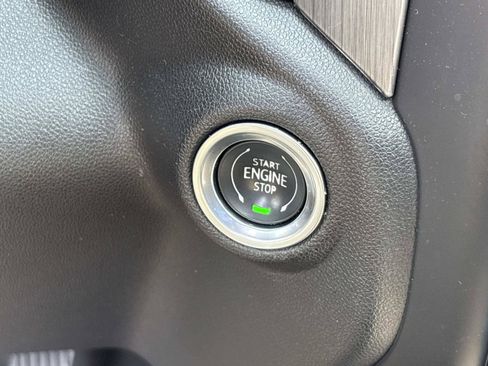 Used 2022 GMC Sierra 3500 Denali w/ Denali Black Diamond Edition AWD/4WD image 27