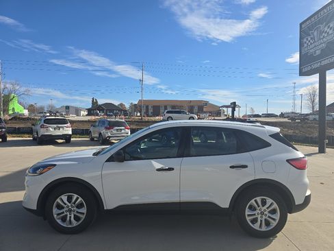 Used 2021 Ford Escape S image 2