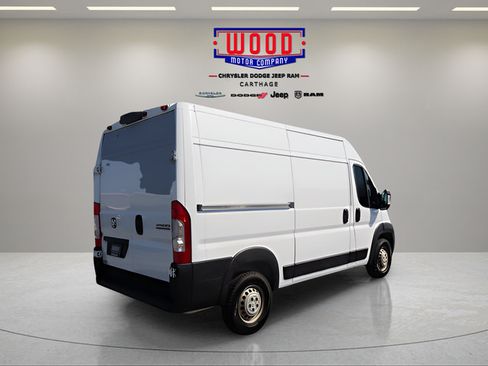 Used 2025 RAM ProMaster 2500 w/ Convenience Group FWD image 4