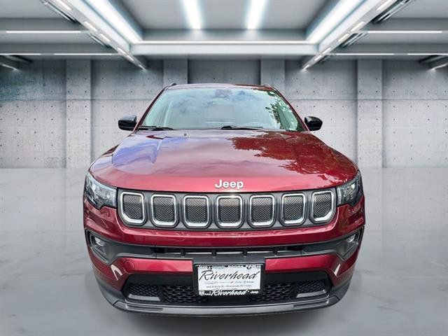 Used 2022 Jeep Compass Latitude AWD/4WD image 3