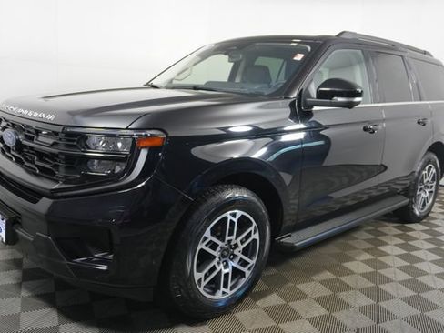 Certified 2025 Ford Expedition Active AWD/4WD image 7