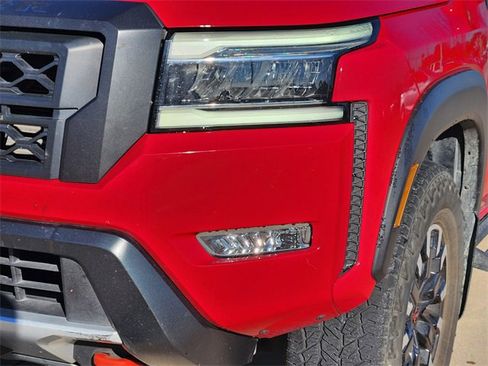 Used 2022 Nissan Frontier PRO-4X image 5