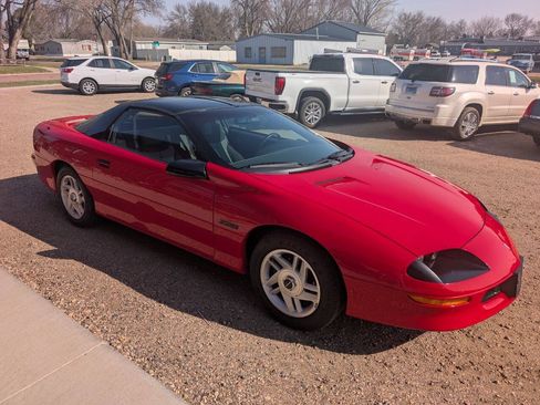 Used 1995 Chevrolet Camaro Z28 RWD image 5