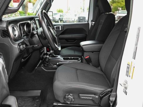 Used 2021 Jeep Gladiator Overland w/ LED Lighting Group image 13