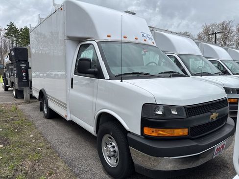 New 2025 Chevrolet Express 3500 w/ Power Convenience Package RWD image 10