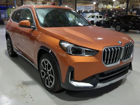 Used 2025 BMW X1 xDrive28i image 4