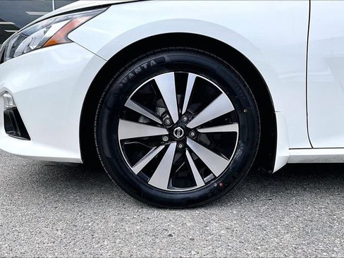 Used 2019 Nissan Altima 2.5 SV FWD image 34