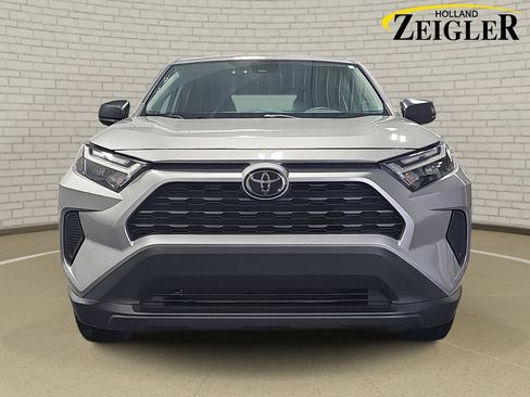 Used 2023 Toyota RAV4 LE FWD image 2
