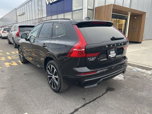 Certified 2025 Volvo XC60 B5 Plus image 3