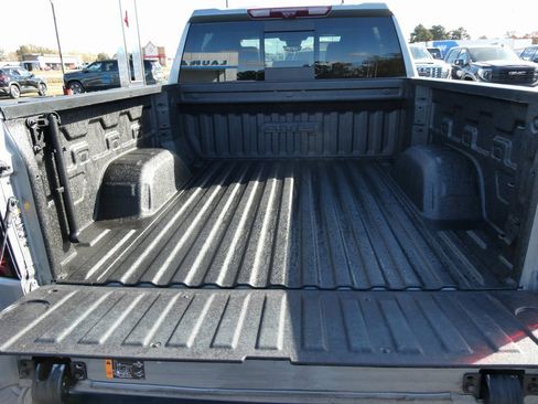 Certified 2024 GMC Sierra 1500 AT4 w/ Technology Package image 9