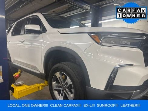 Certified 2024 Honda Pilot EX-L image 2