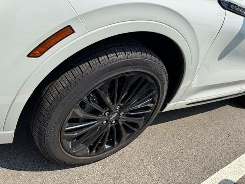 Used 2023 Lincoln Corsair FWD w/ Equipment Group 101A image 4