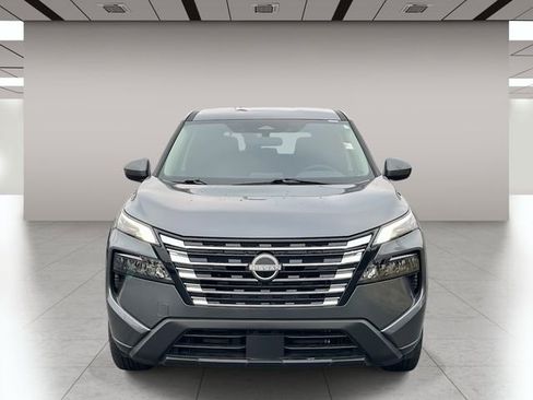 Used 2025 Nissan Rogue SV image 9