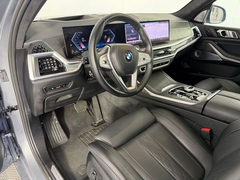 Used 2024 BMW X7 xDrive40i w/ Executive Package AWD/4WD image 4