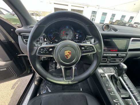Used 2021 Porsche Macan S AWD/4WD image 24