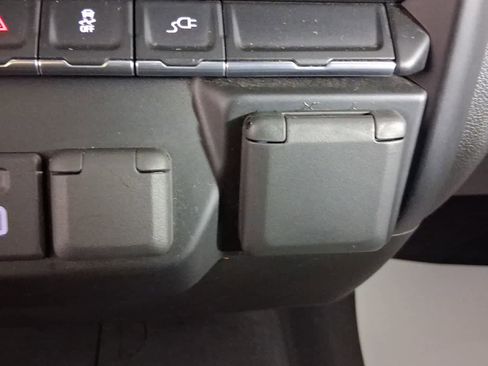 Used 2023 Chevrolet Silverado 2500 LTZ image 45