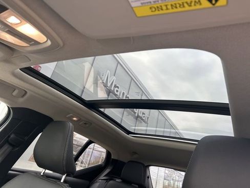 Certified 2025 Volvo XC40 B5 Plus image 27