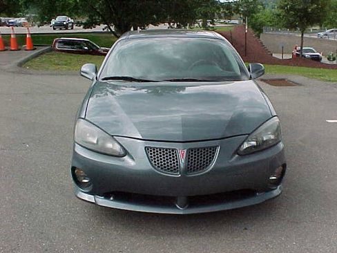 Used 2007 Pontiac Grand Prix GT w/ Special Edition Package FWD image 2