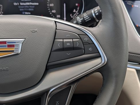 Used 2024 Cadillac XT5 Premium Luxury w/ LPO, Floor Liner Package FWD image 27