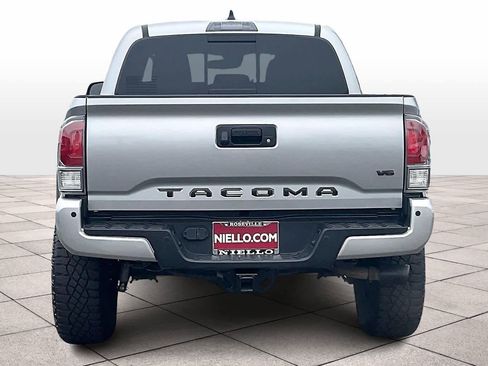 Used 2023 Toyota Tacoma TRD Off-Road image 7