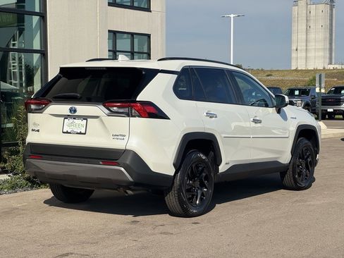 Used 2021 Toyota RAV4 Limited image 5