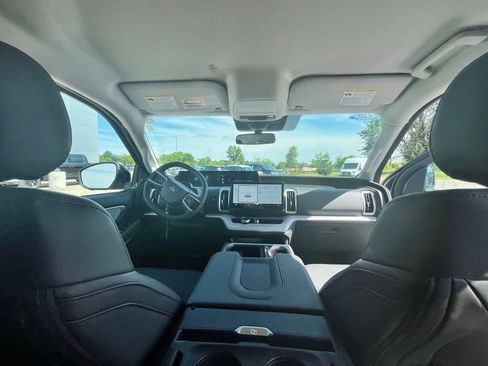 New 2026 Ford Expedition Active RWD image 12