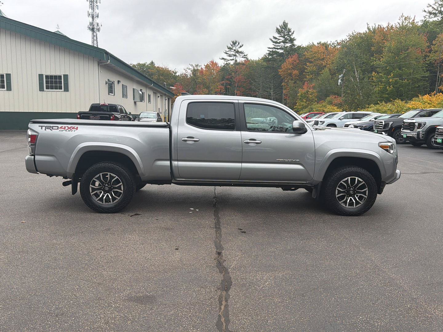 Used 2020 Toyota Tacoma TRD Sport w/ Technology Package AWD/4WD image 6