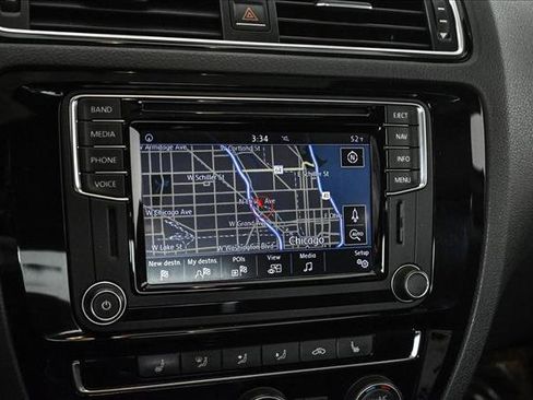 Used 2017 Volkswagen Jetta GLI image 13