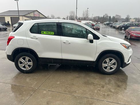 Used 2017 Chevrolet Trax LS image 3