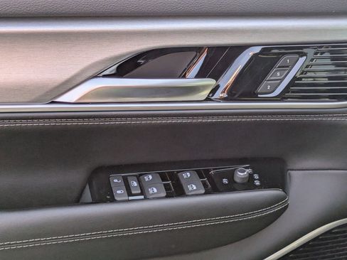 New 2026 Jeep Grand Wagoneer Limited image 11