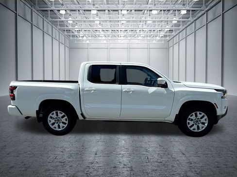 Certified 2024 Nissan Frontier SV w/ SV Convenience Package RWD image 8