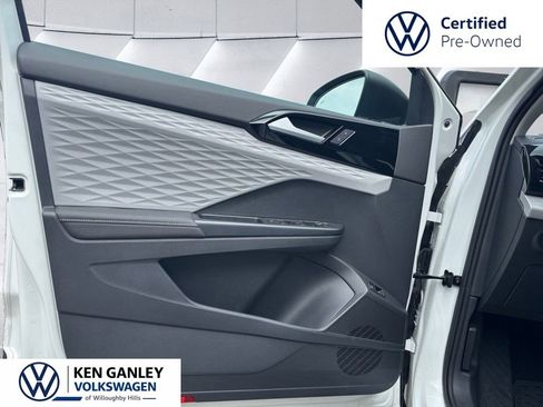 Certified 2024 Volkswagen Taos S FWD image 25