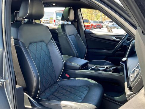 Used 2024 Volkswagen Atlas Cross Sport SEL Premium R-Line AWD/4WD image 8